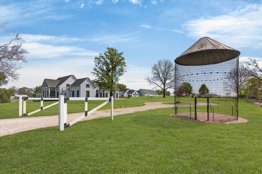 House in Three Oaks, Michigan, United States 1 - 17901076