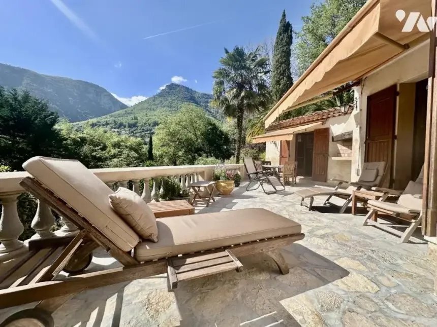 House in Tourrettes-sur-Loup, Provence-Alpes-Côte d'Azur, France 3 - 12379864