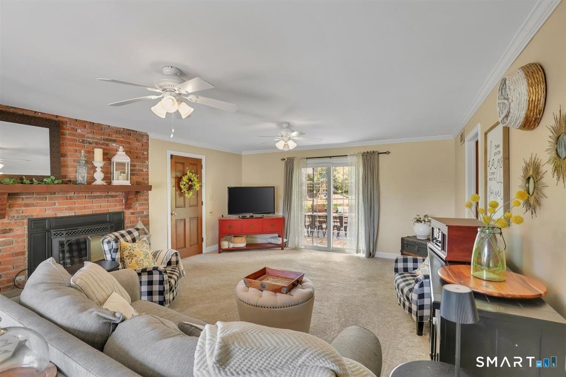House in Wethersfield, Connecticut, United States 4 - 17898809