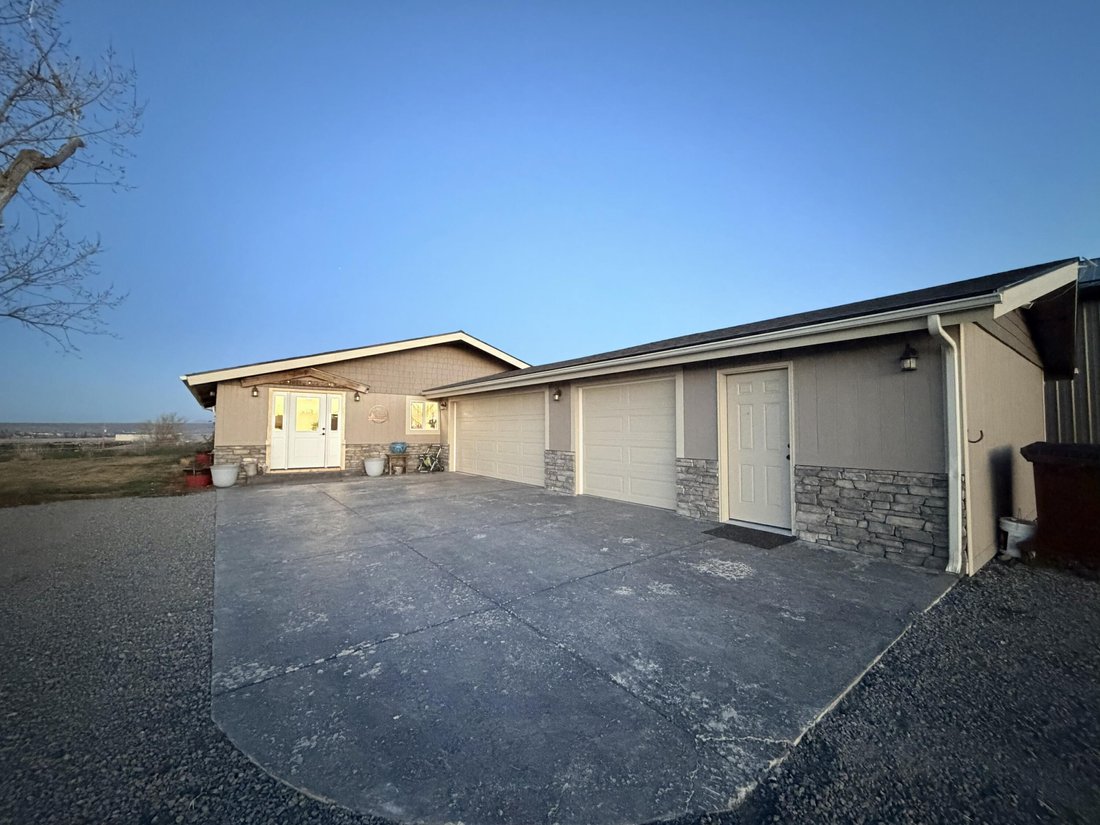 House in Madras, Oregon, United States 3 - 17898245