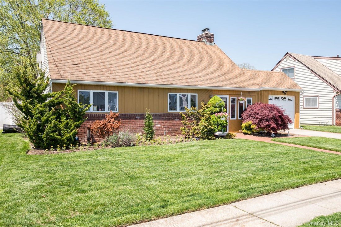 House in Massapequa, New York, United States 1 - 17897884