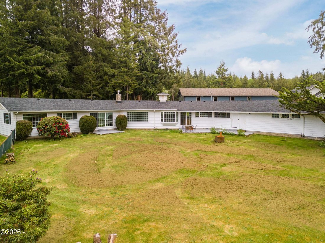 House in Tillamook, Oregon, United States 3 - 17897874