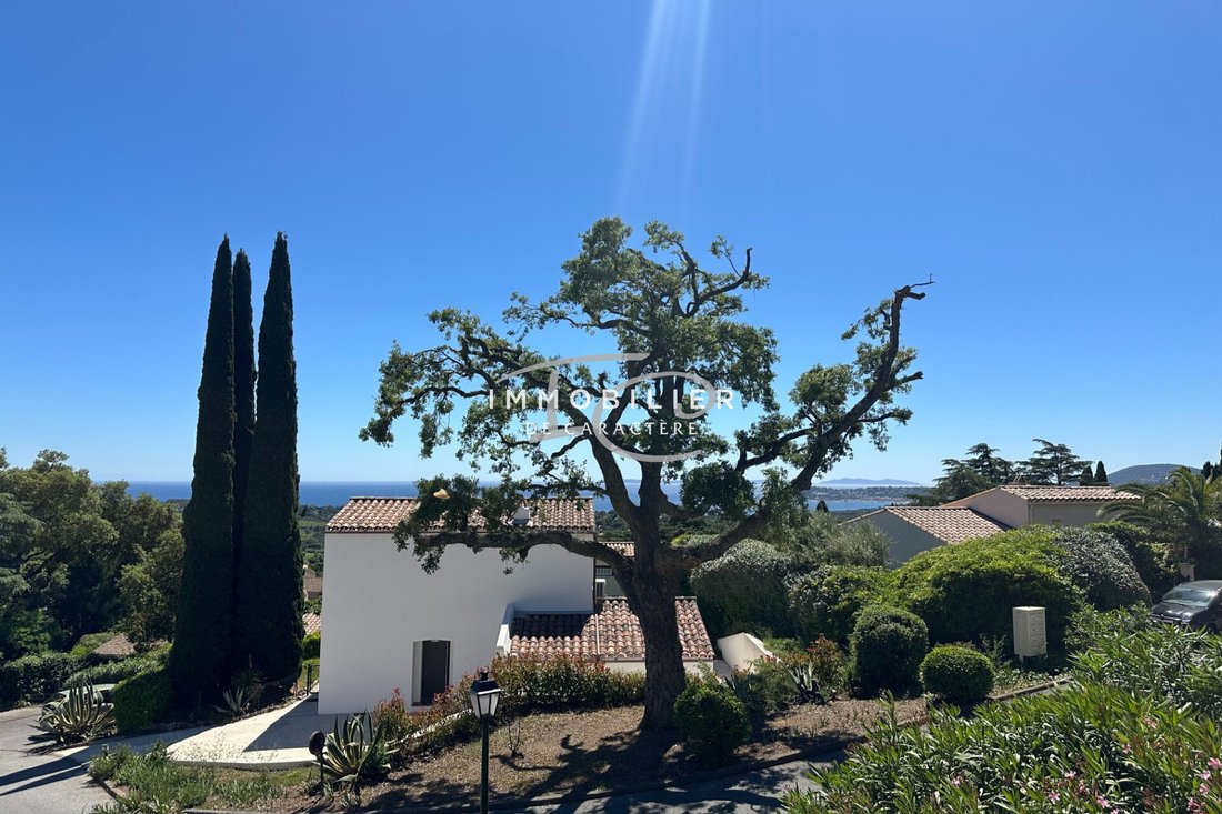 Villa in La Croix-Valmer, Provence-Alpes-Côte d'Azur, France 1 - 15772155