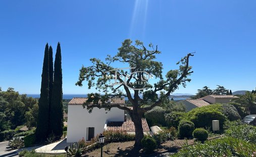 Villa in La Croix-Valmer, Provence-Alpes-Côte d'Azur, France 1