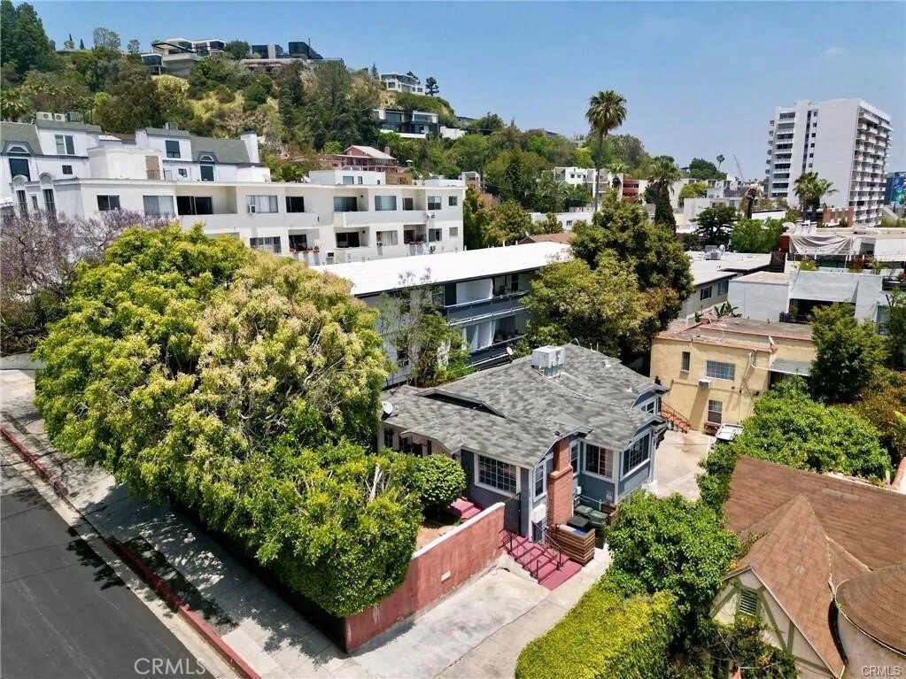 Los Angeles, California, United States 3 - 17899399