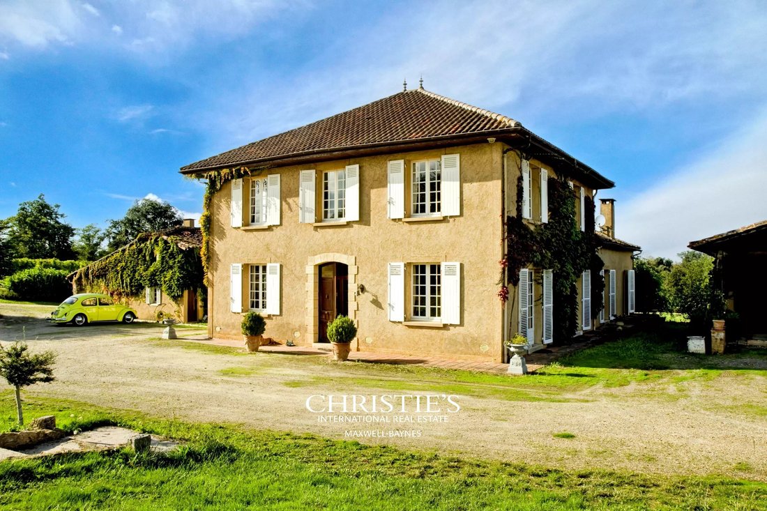Estate in Cazaubon, Occitania, France 4 - 16993606