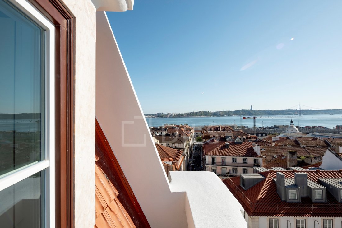Apartment in Misericordia, Lisbon, Portugal 5 - 12294673