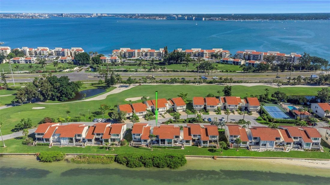Condo in St. Petersburg, Florida, United States 4 - 17898425