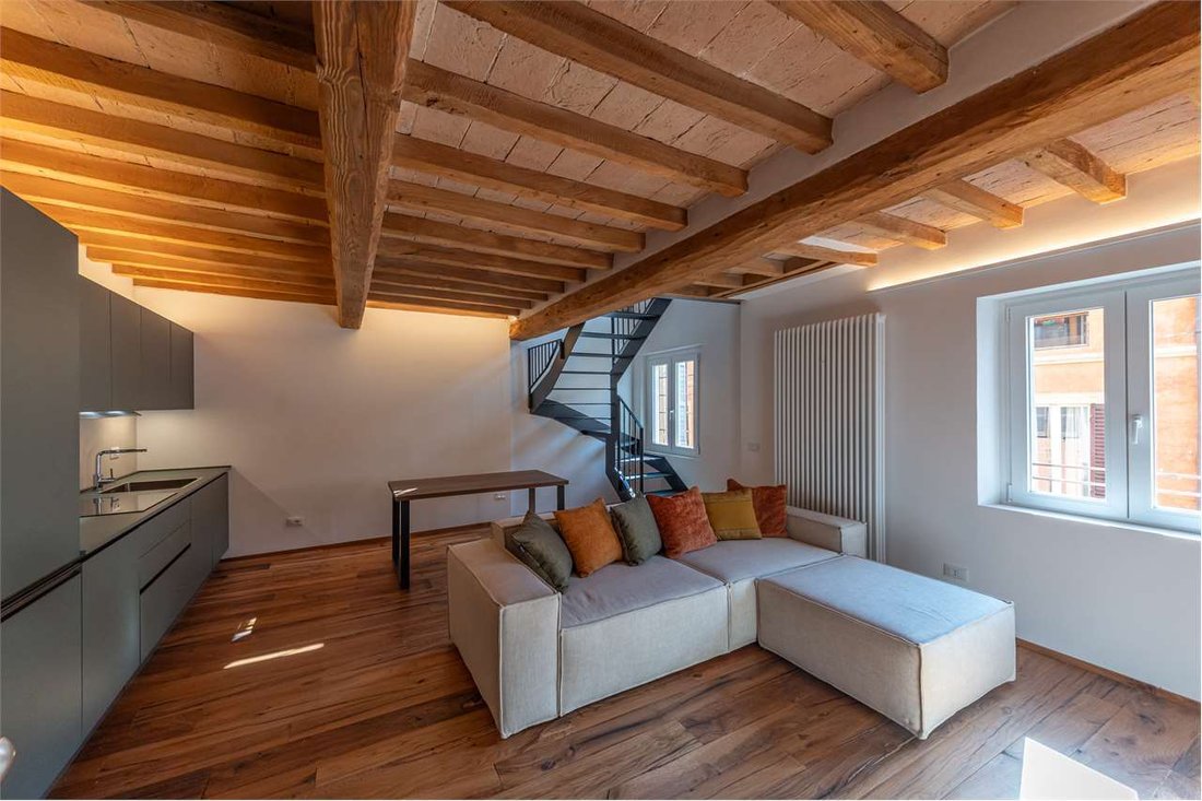 Apartment in Historic Center, Modena, Emilia-Romagna 3 - 17901428