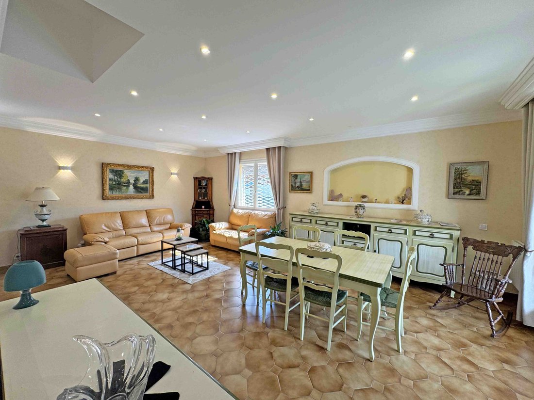 Apartment in Plan de Noves, Vence, France 5 - 17899363