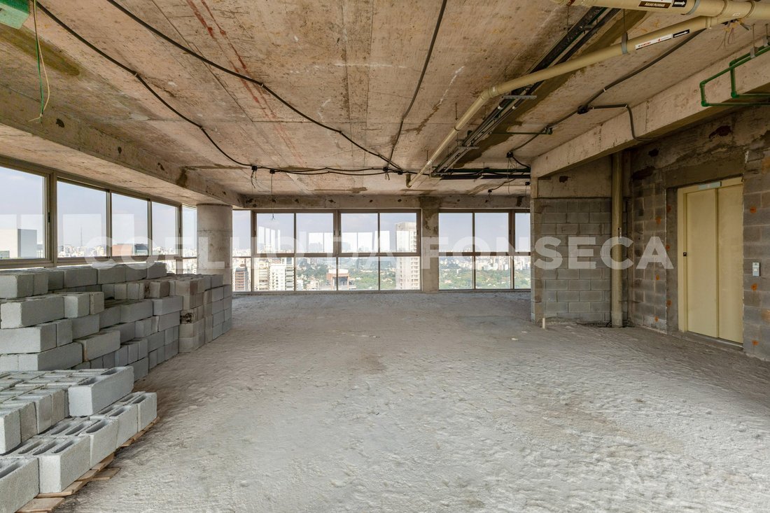 Condo in São Paulo, State of São Paulo, Brazil 4 - 17901021