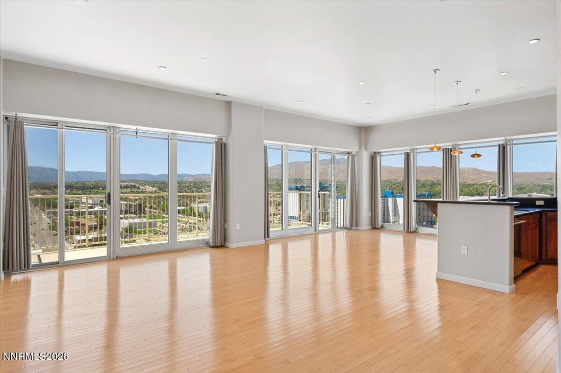 Condo in Reno, Nevada, United States 5 - 17898180