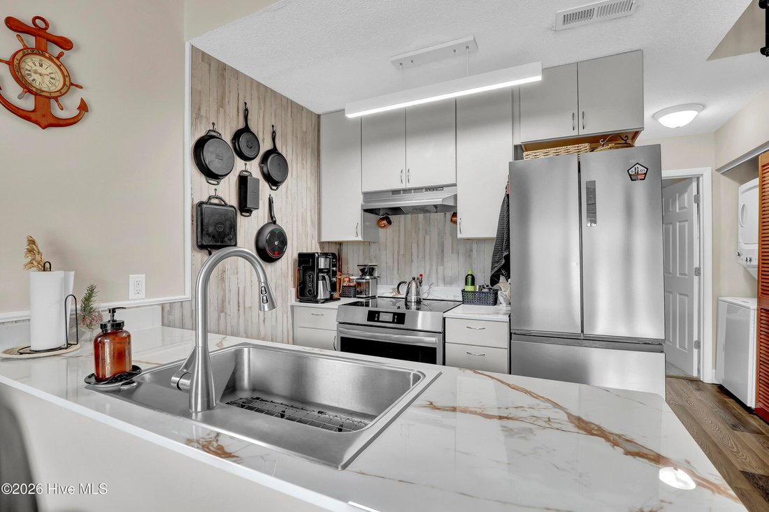 Apartment in Topsail Beach, North Carolina, United States 4 - 17898071