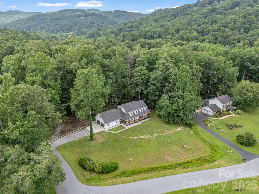 House in Hendersonville, North Carolina, United States 3 - 17897751
