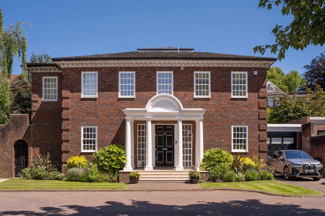 House in Hampstead, Camden, England 1 - 17901352