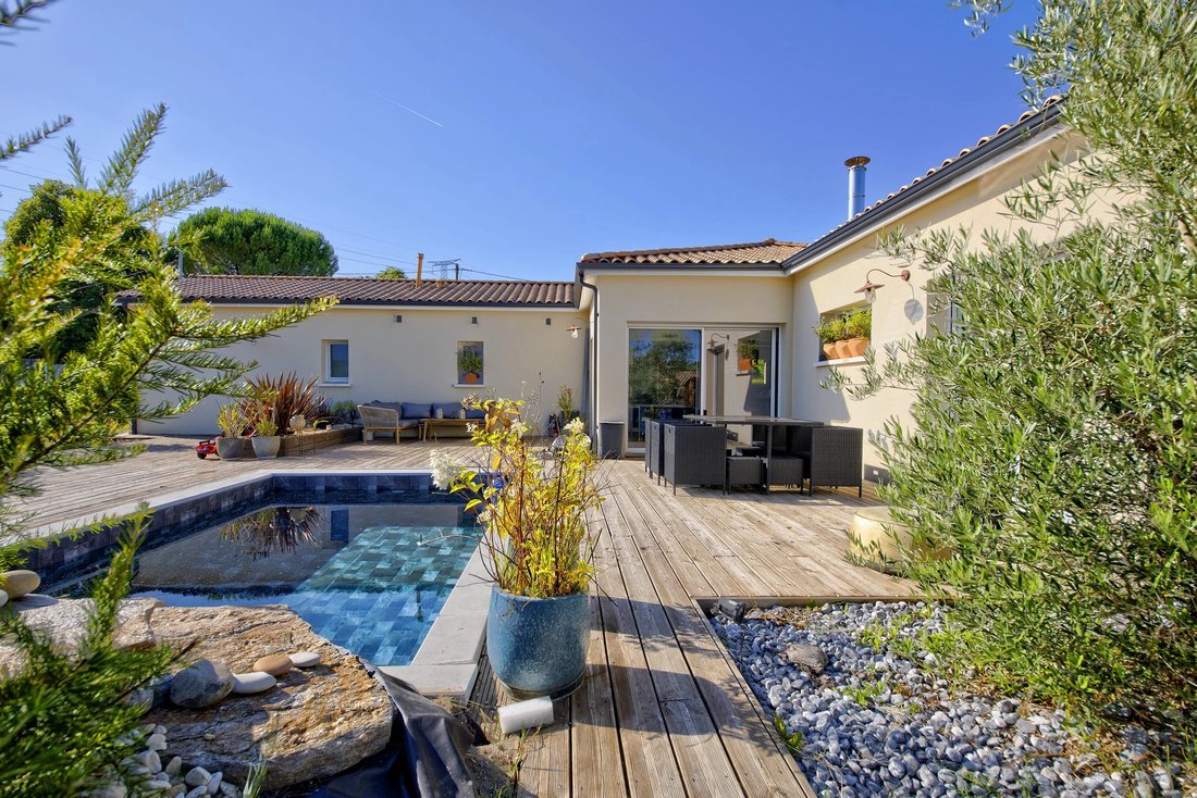 House in La Brède, Nouvelle-Aquitaine, France 1 - 17055598