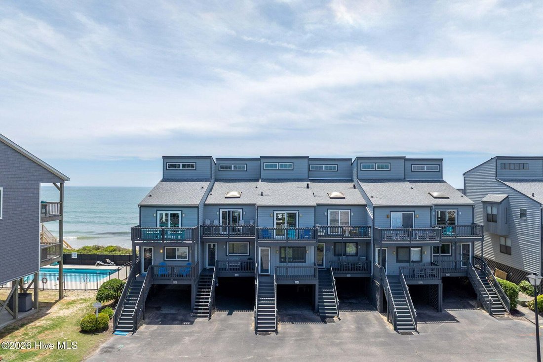 Townhouse in North Topsail Beach, North Carolina, United States 3 - 17853023