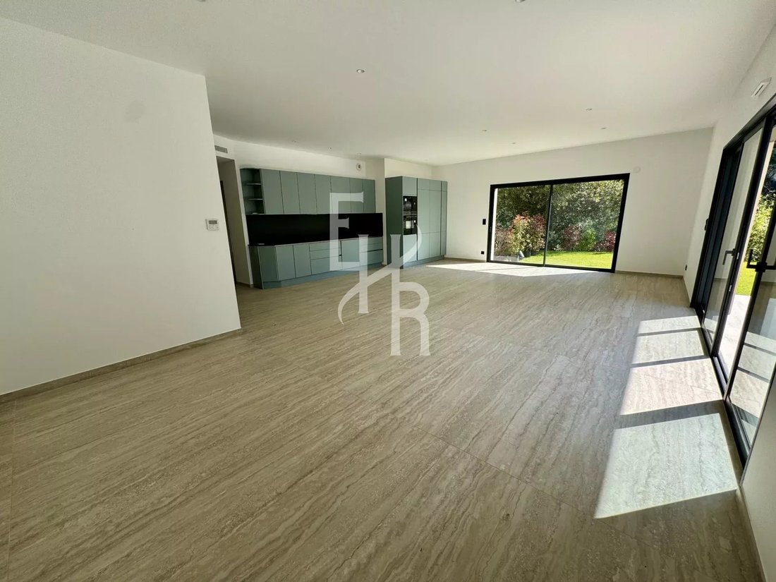 Villa in Mougins, Provence-Alpes-Côte d'Azur, France 3 - 17901290
