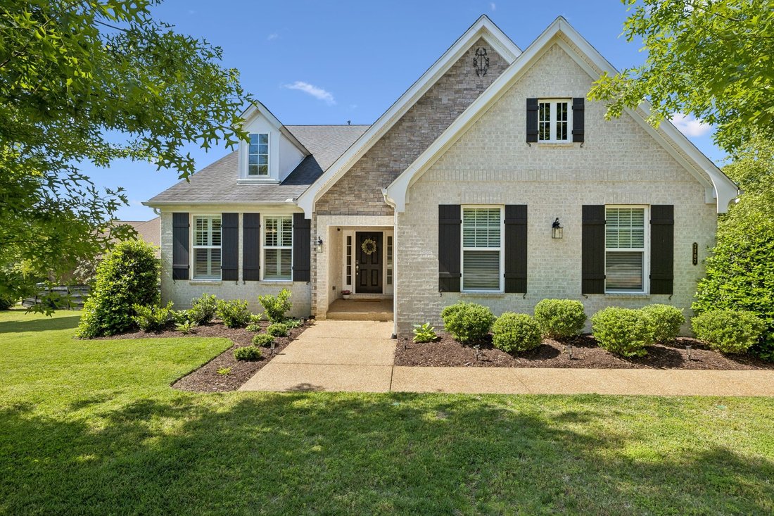 House in Bon Aqua, Tennessee, United States 1 - 17895976