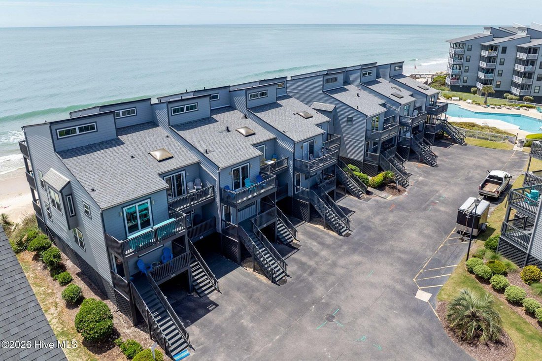 Townhouse in North Topsail Beach, North Carolina, United States 4 - 17853023