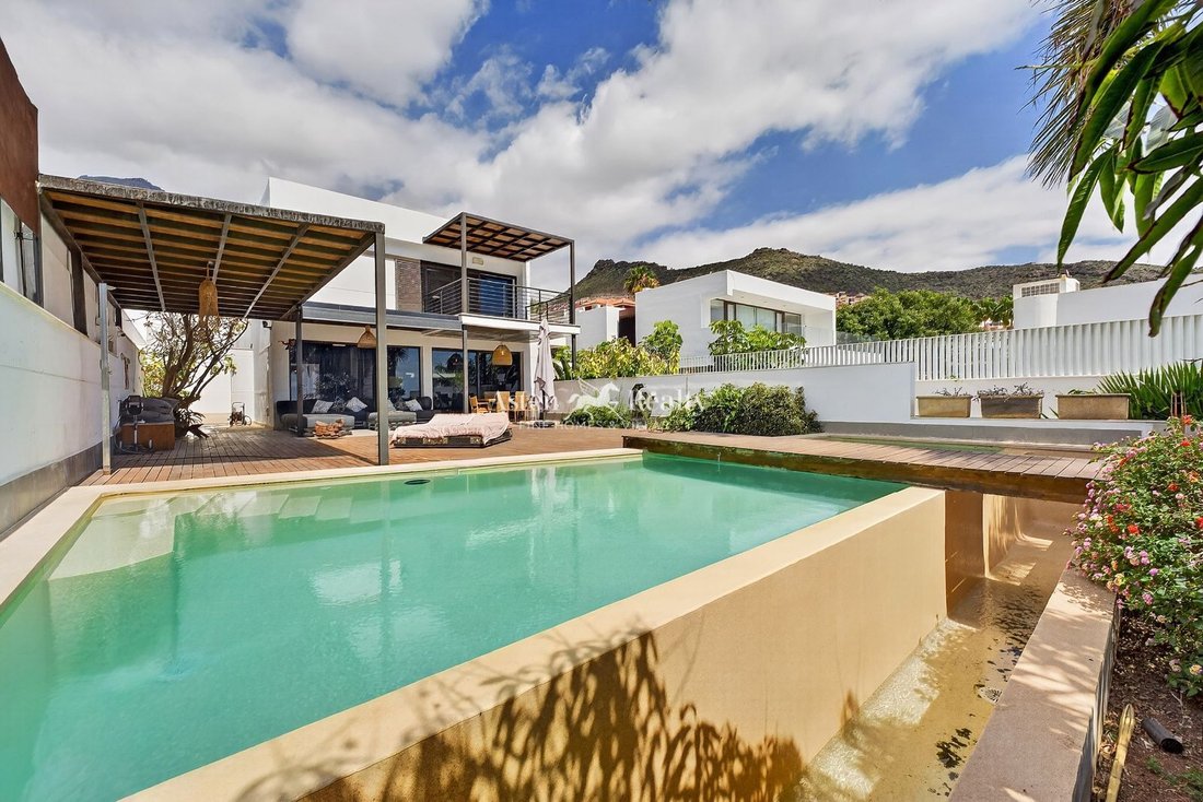Villa in Costa Adeje, Adeje, Canary Islands 2 - 16539048