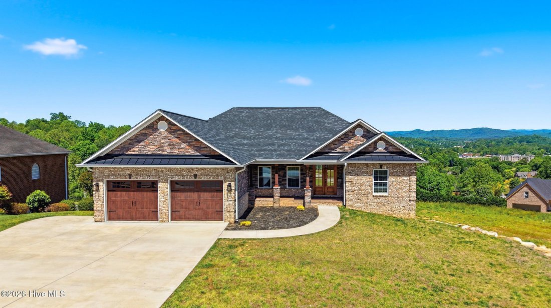 House in Lenoir, North Carolina, United States 3 - 17896227