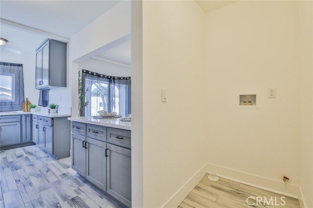 Los Angeles, California, United States 5 - 17897882