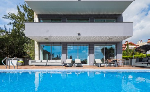 House in Belas, Lisbon, Portugal 1