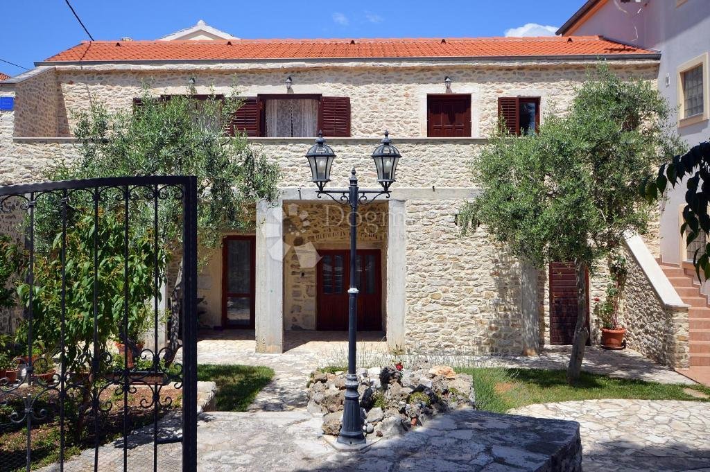Apartment in Mjesni odbor Arbanasi, Zadar, Zadar County 1 - 17899878
