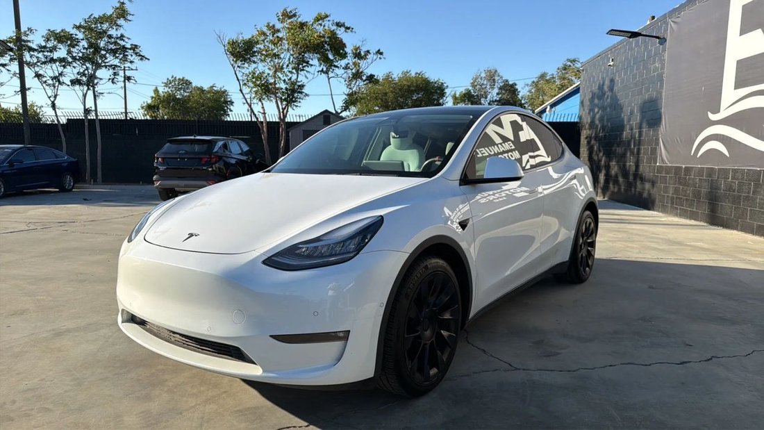 Suv in Lancaster, CA, United States 3 - 17900458
