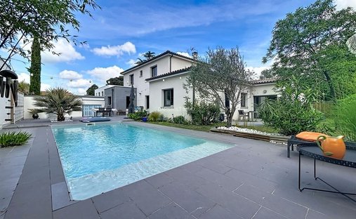 House in Saint Cyprien, Toulouse, France 1