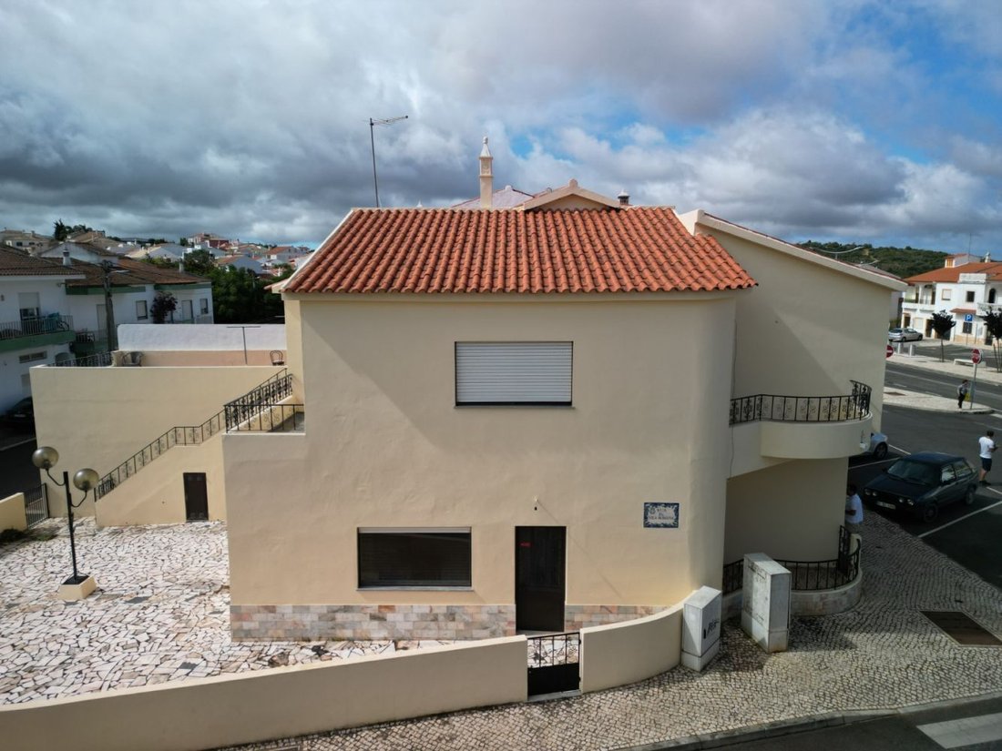 Silves, Algarve, Portugal 3 - 17896175