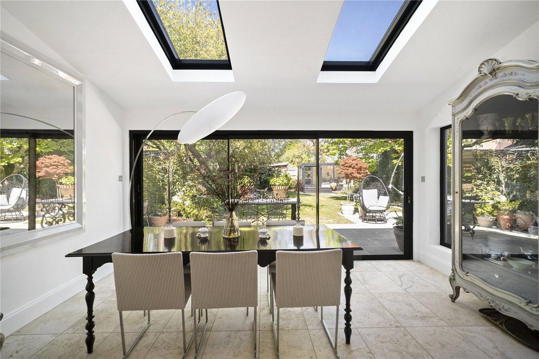 House in Castelnau, Richmond Upon Thames, England 2 - 17897526