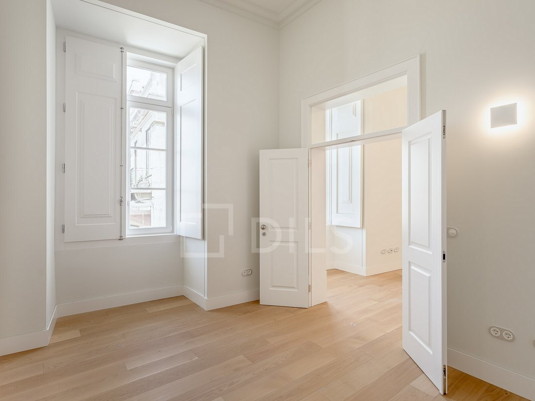 Apartment in Misericordia, Lisbon, Portugal 4 - 12294696