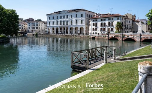 Apartment in Piazza Del Grano - Maggiore, Treviso, Italy 1