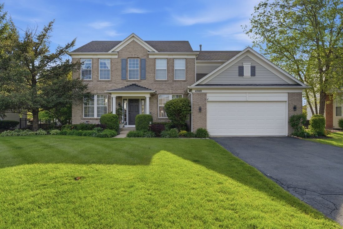 House in Algonquin, Illinois, United States 3 - 17866064