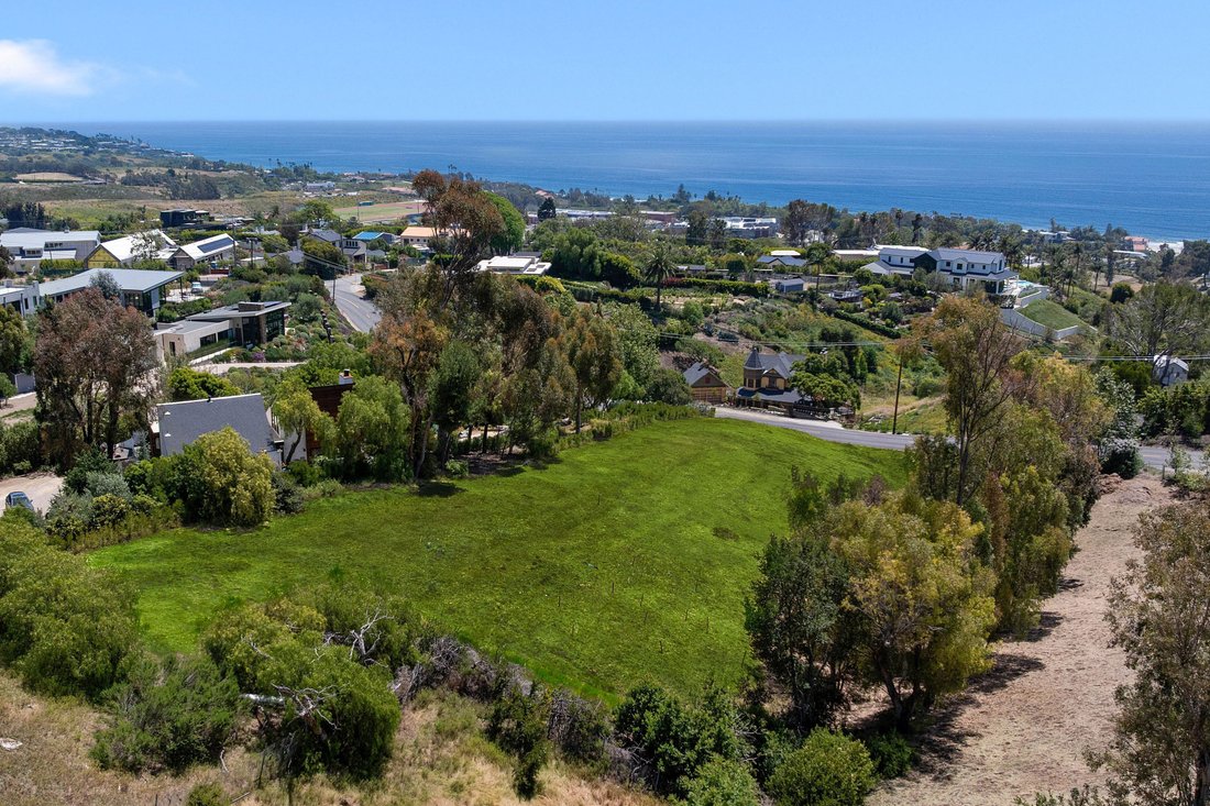 Land in Malibu, California, United States 1 - 17784515