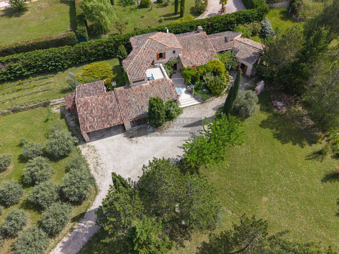 House in Gordes, Provence-Alpes-Côte d'Azur, France 2 - 17896256