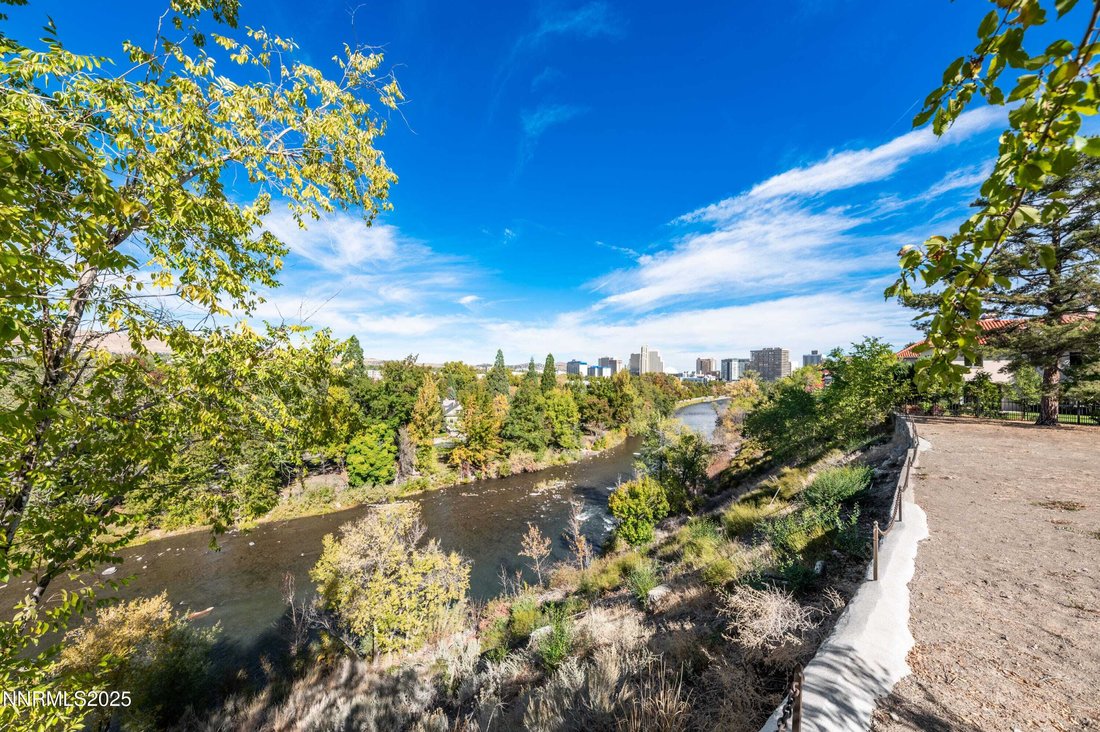 Land in Reno, Nevada, United States 2 - 17901145