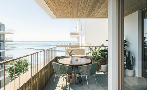 Apartment in Povoa de Santa Iria e Forte da Casa, Lisbon, Portugal 1