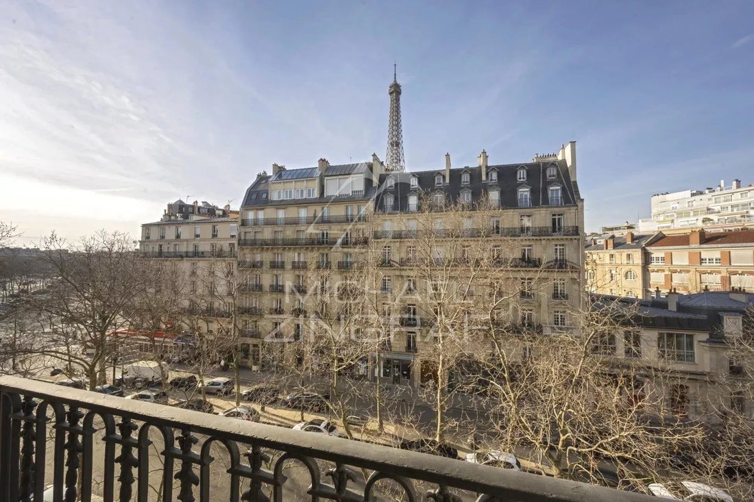 Apartment in Gros Caillou, Paris 7e Arrondissement, Paris 1 - 13768913