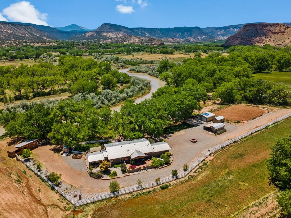House in Abiquiu, New Mexico, United States 1 - 17895642