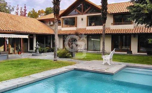 House in Lo Barnechea, Santiago Metropolitan Region, Chile 1