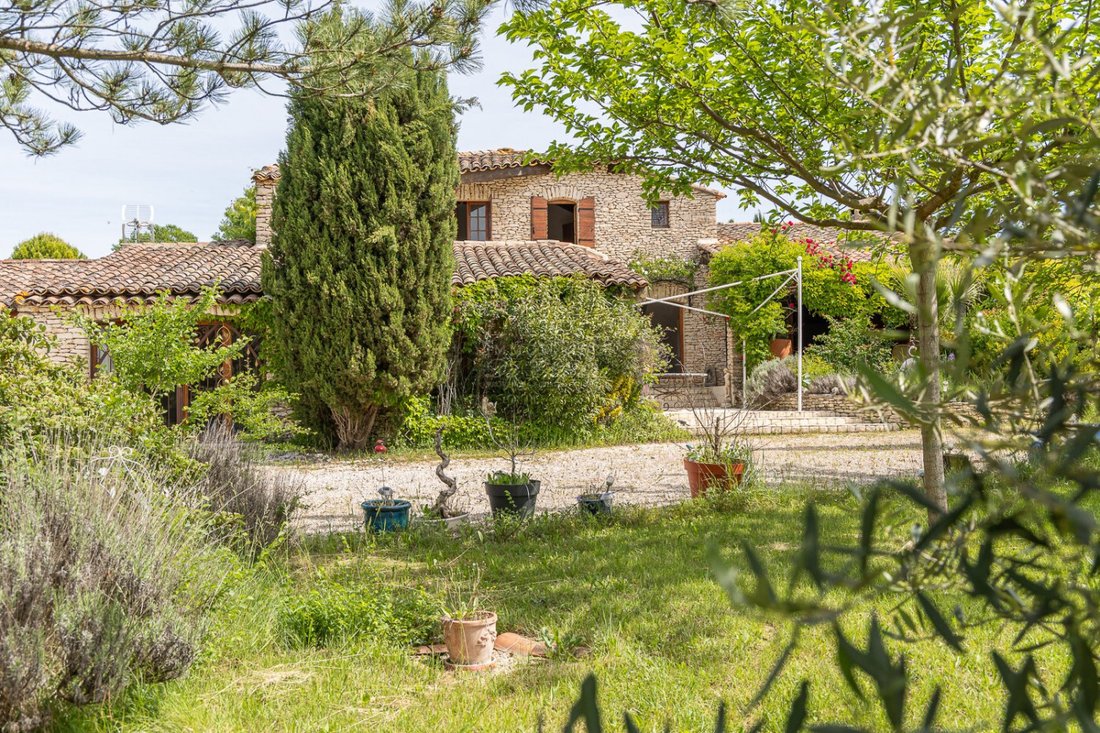 House in Gordes, Provence-Alpes-Côte d'Azur, France 1 - 17896256