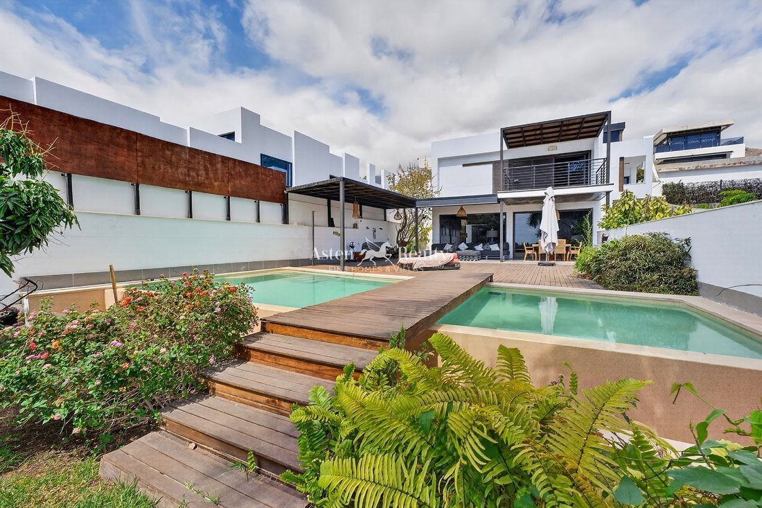 Villa in Costa Adeje, Adeje, Canary Islands 1 - 16539048
