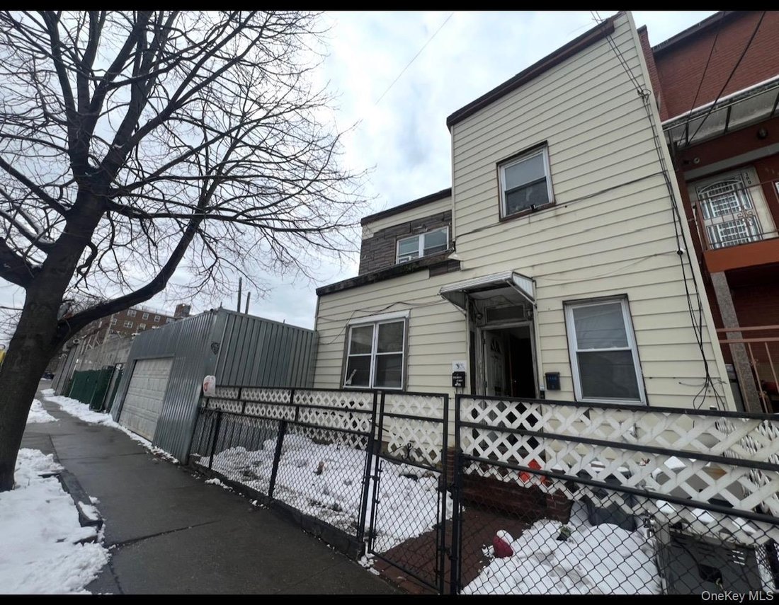 House in New York, New York, United States 1 - 17898996