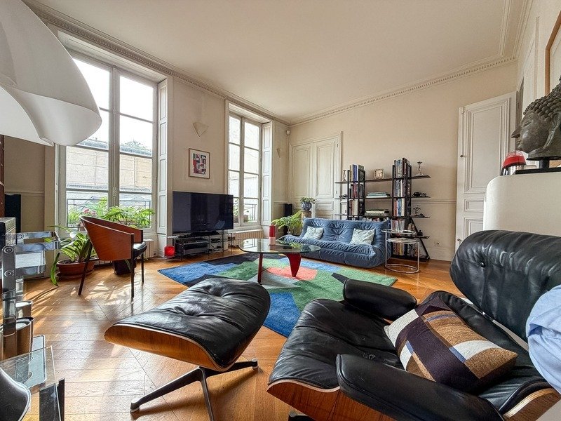 Apartment in Elysées-Madeleine, Paris 8e Arrondissement, Paris 4 - 17900030