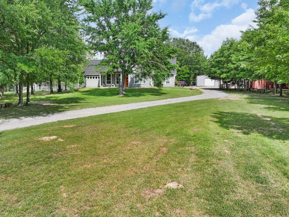 House in Mount Vernon, Texas, United States 2 - 17896915