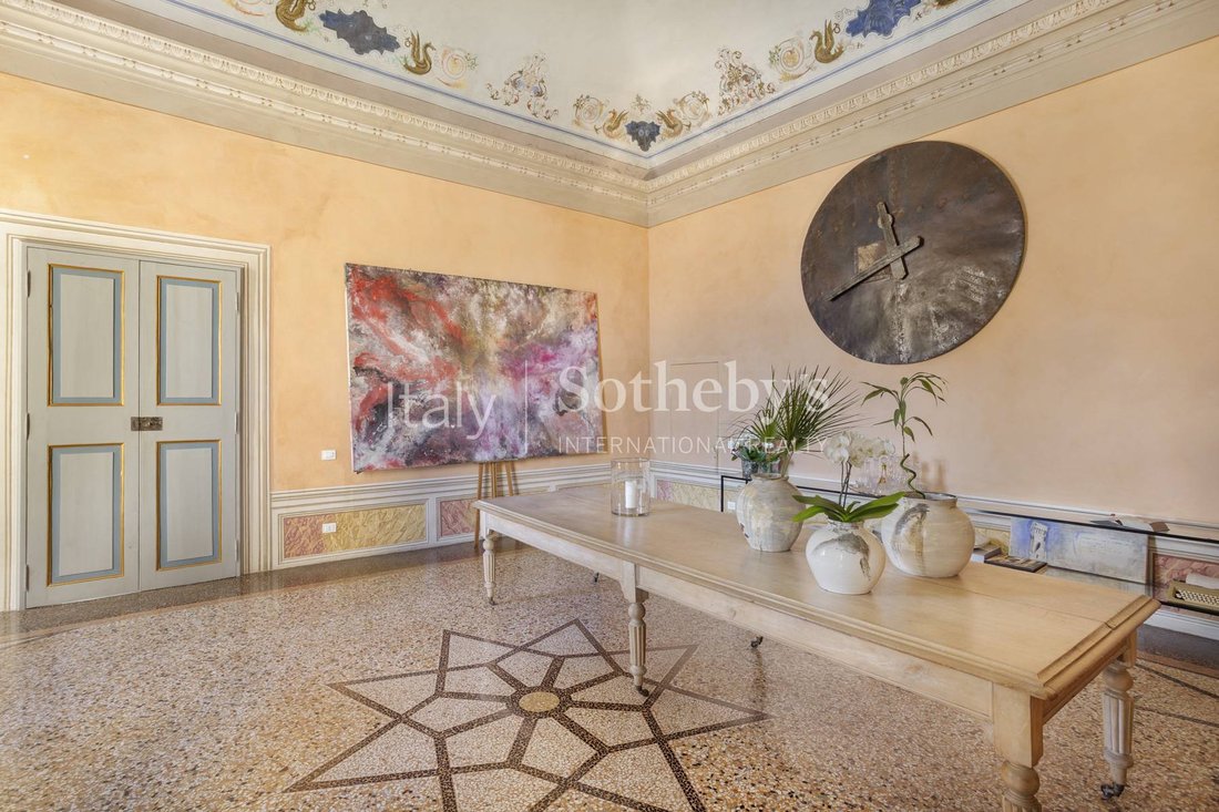 House in Finale Emilia, Emilia-Romagna, Italy 2 - 17896492