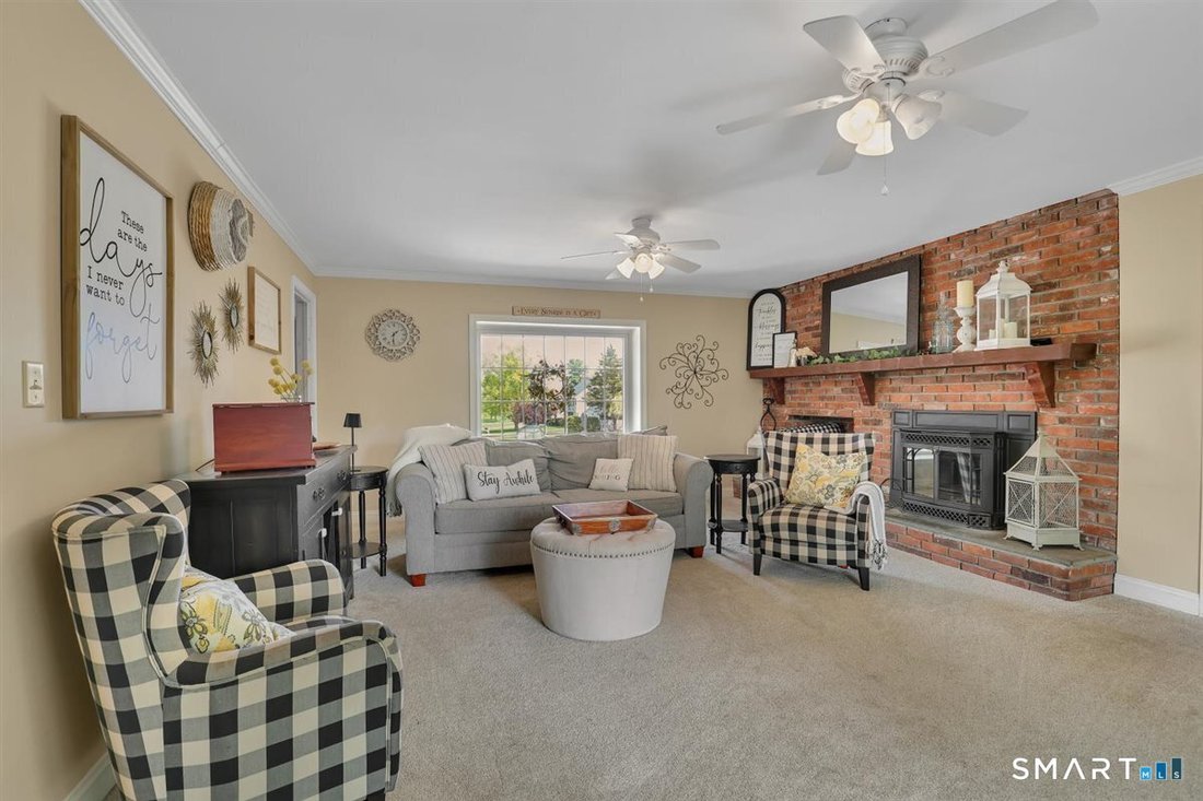 House in Wethersfield, Connecticut, United States 3 - 17898809